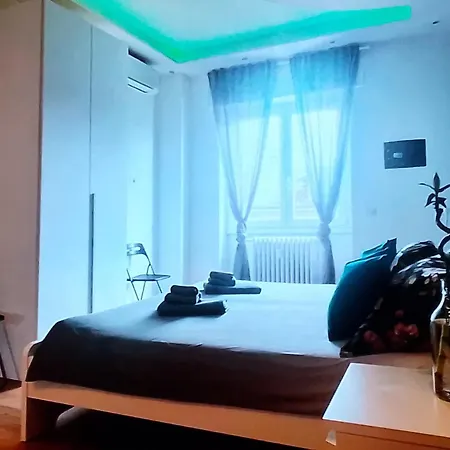 Prestigious Apartment Navigli - Milano מילאנו